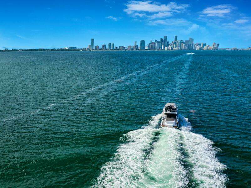 AMF 59ft Azimut Yacht For Sale