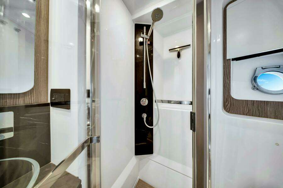 AMF 59ft Azimut Yacht For Sale
