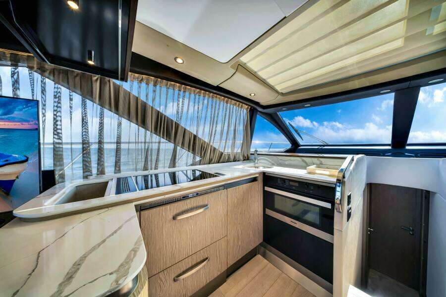 AMF 59ft Azimut Yacht For Sale