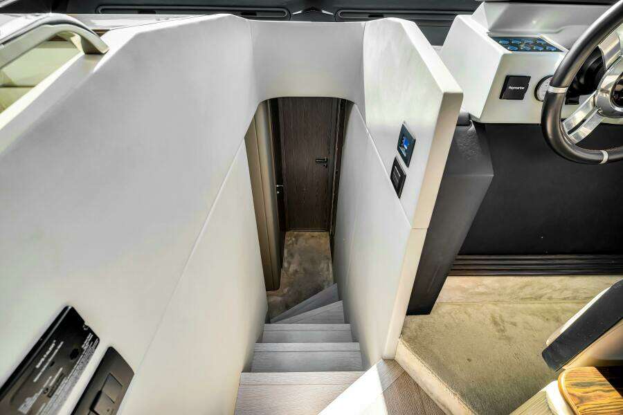 AMF 59ft Azimut Yacht For Sale
