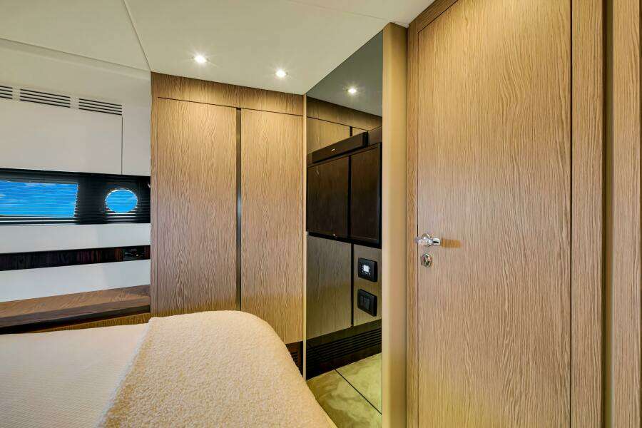 AMF 59ft Azimut Yacht For Sale