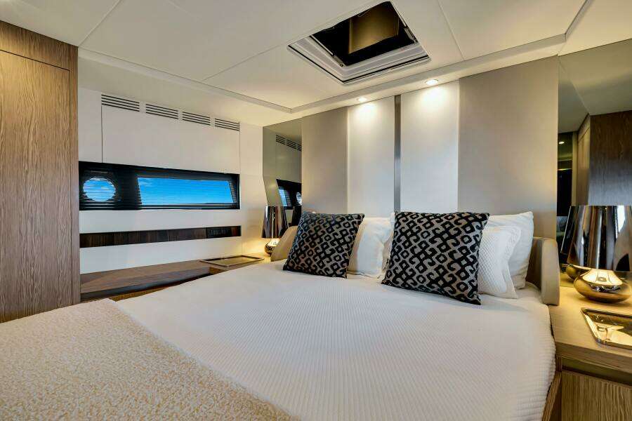 AMF 59ft Azimut Yacht For Sale