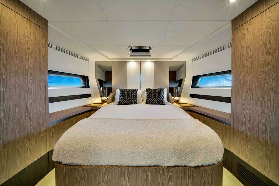 AMF 59ft Azimut Yacht For Sale