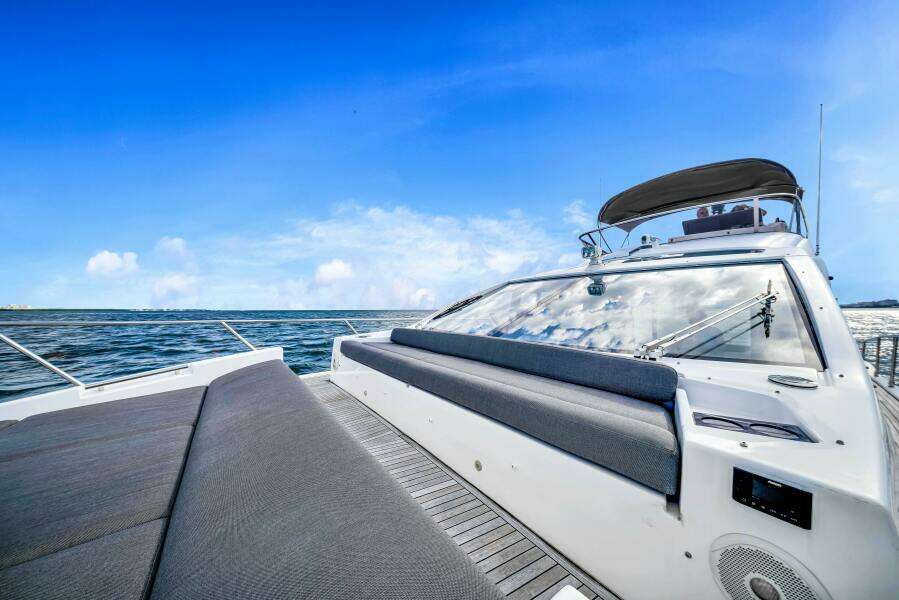 AMF 59ft Azimut Yacht For Sale