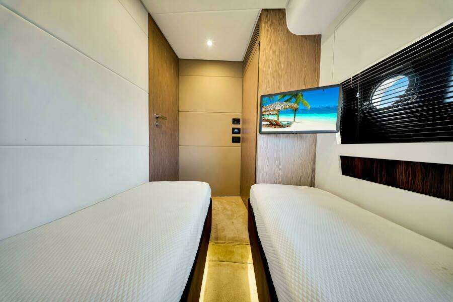 AMF 59ft Azimut Yacht For Sale