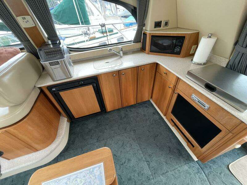 MA CHERI 34ft Meridian Yacht For Sale