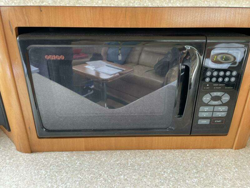 MA CHERI 34ft Meridian Yacht For Sale