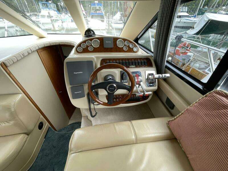 MA CHERI 34ft Meridian Yacht For Sale