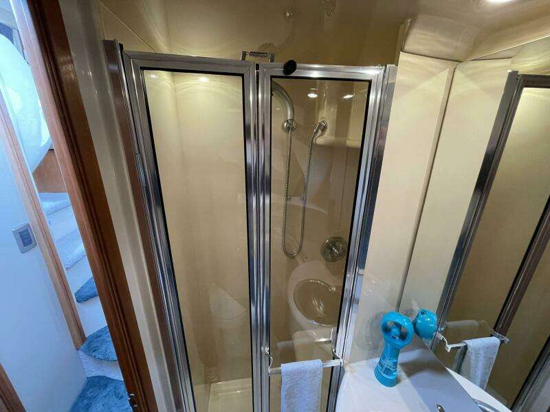 MA CHERI 34ft Meridian Yacht For Sale