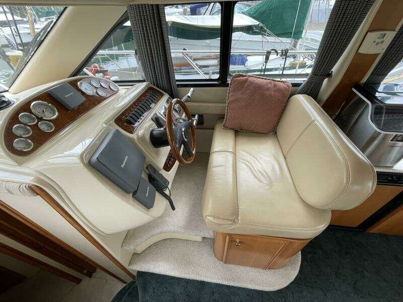 MA CHERI 34ft Meridian Yacht For Sale