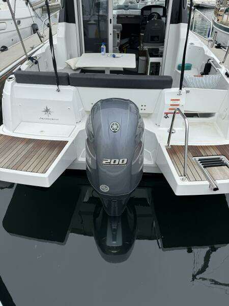 24ft Jeanneau Yacht For Sale