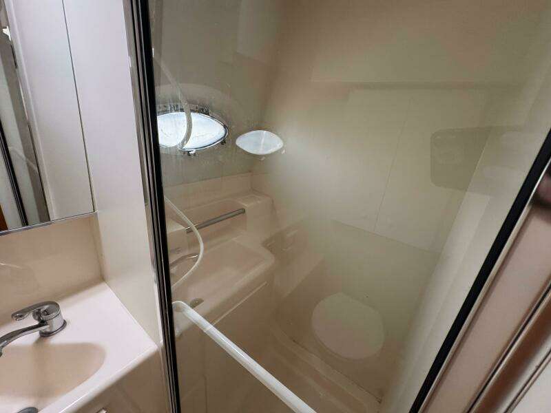32ft Silverton Yacht For Sale