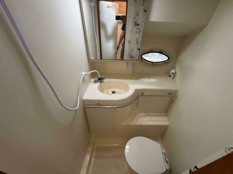 32ft Silverton Yacht For Sale
