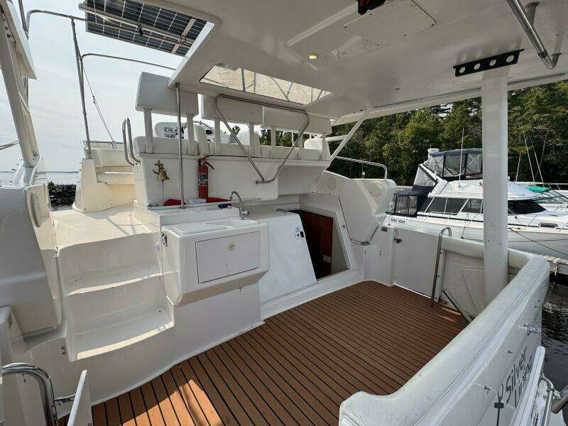 32ft Silverton Yacht For Sale