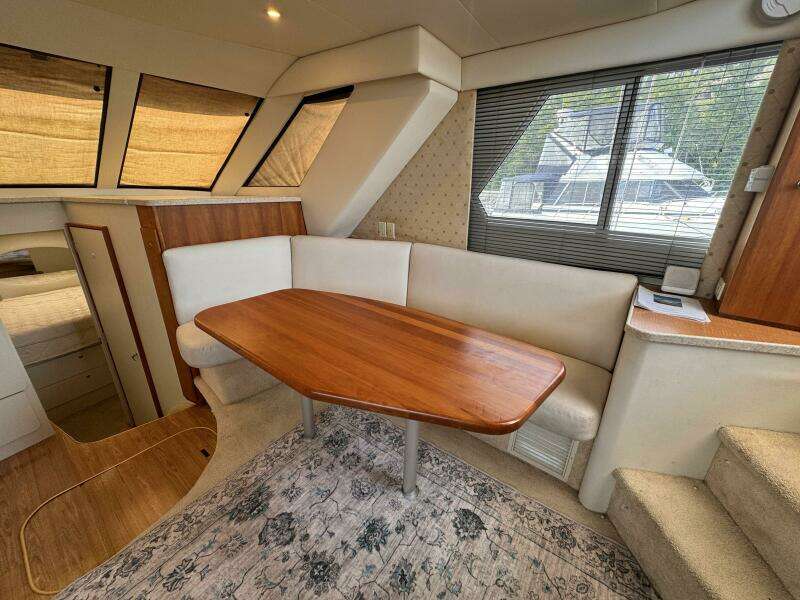 32ft Silverton Yacht For Sale