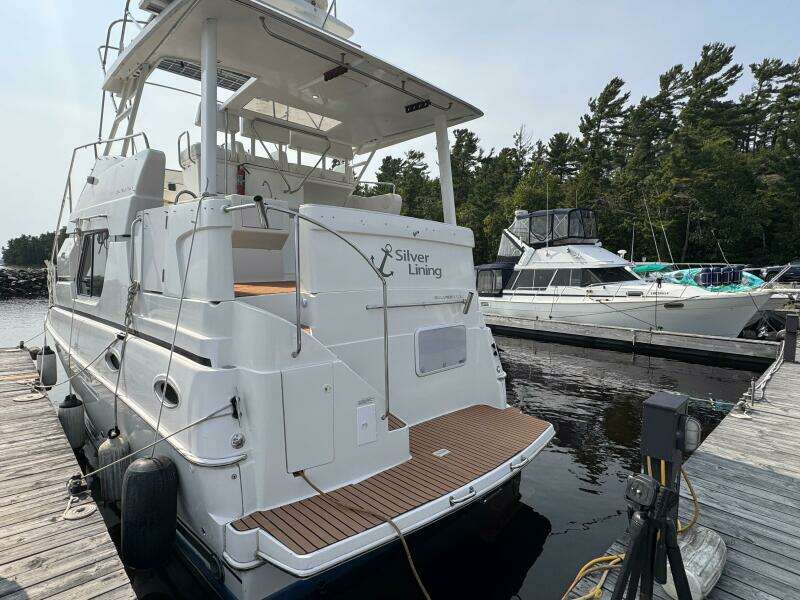 32ft Silverton Yacht For Sale