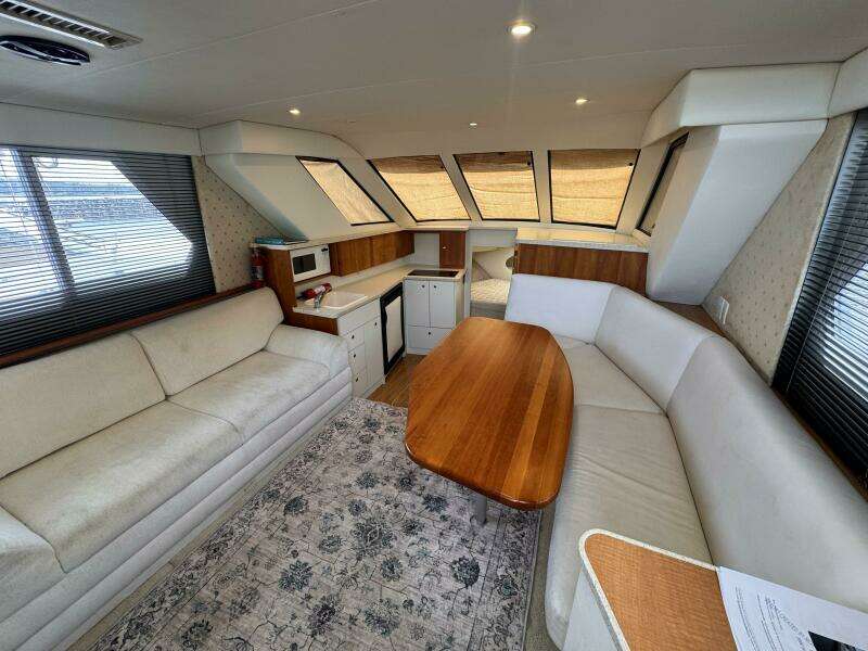 32ft Silverton Yacht For Sale