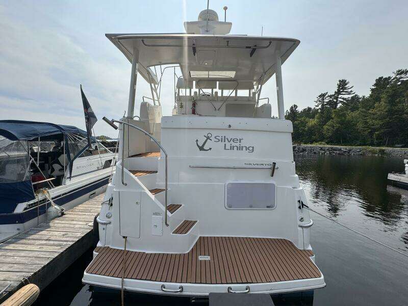 32ft Silverton Yacht For Sale