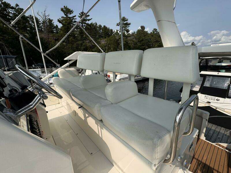 32ft Silverton Yacht For Sale