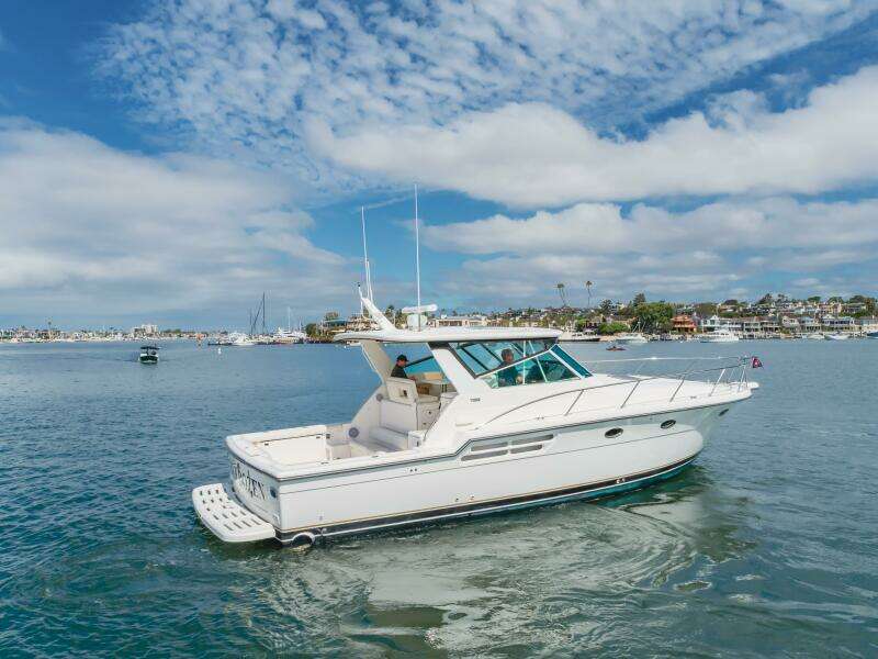 HALF DOZEN 41ft Tiara Yachts Yacht For Sale