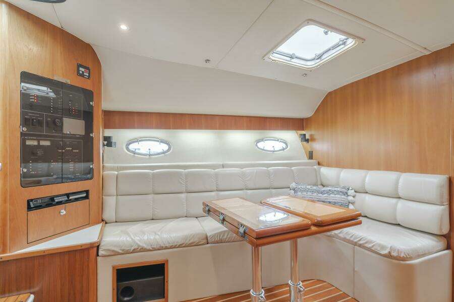 HALF DOZEN 41ft Tiara Yachts Yacht For Sale