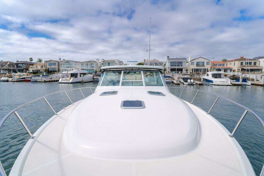 HALF DOZEN 41ft Tiara Yachts Yacht For Sale