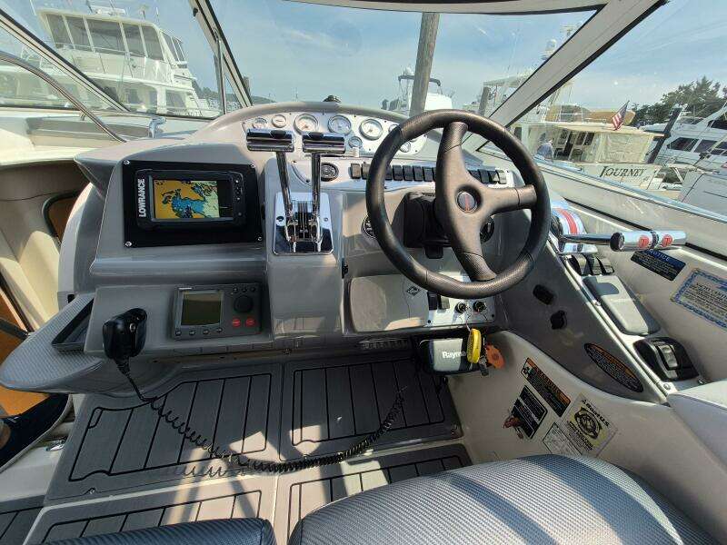 35ft Maxum Yacht For Sale