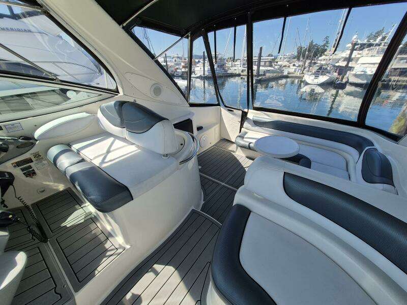 35ft Maxum Yacht For Sale
