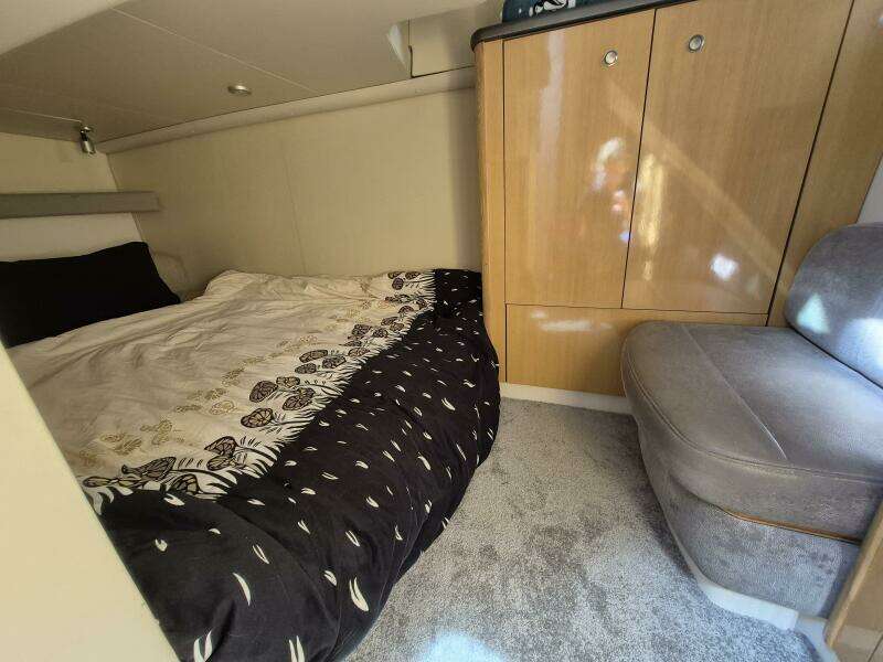 35ft Maxum Yacht For Sale