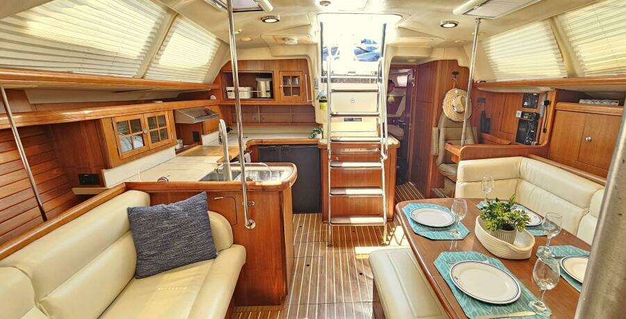 45ft Hunter Yacht For Sale