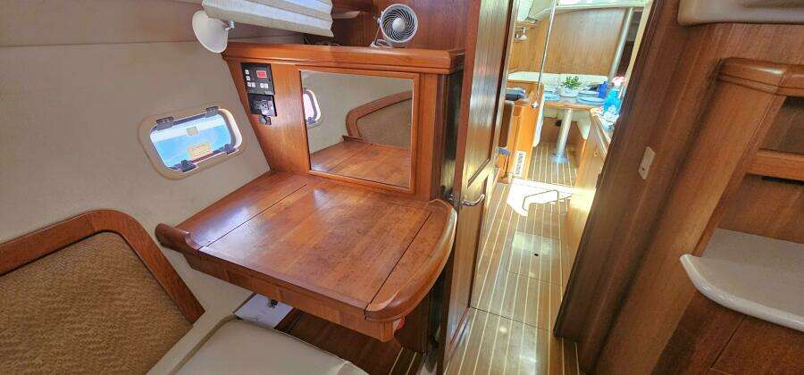 45ft Hunter Yacht For Sale