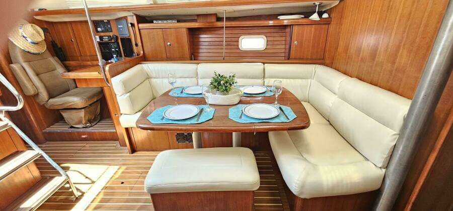 45ft Hunter Yacht For Sale