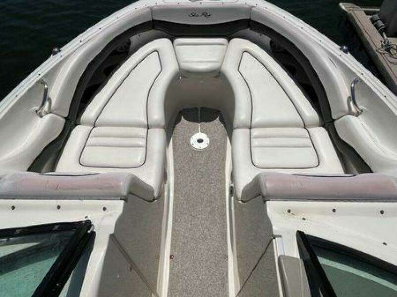 29ft Sea Ray Yacht For Sale