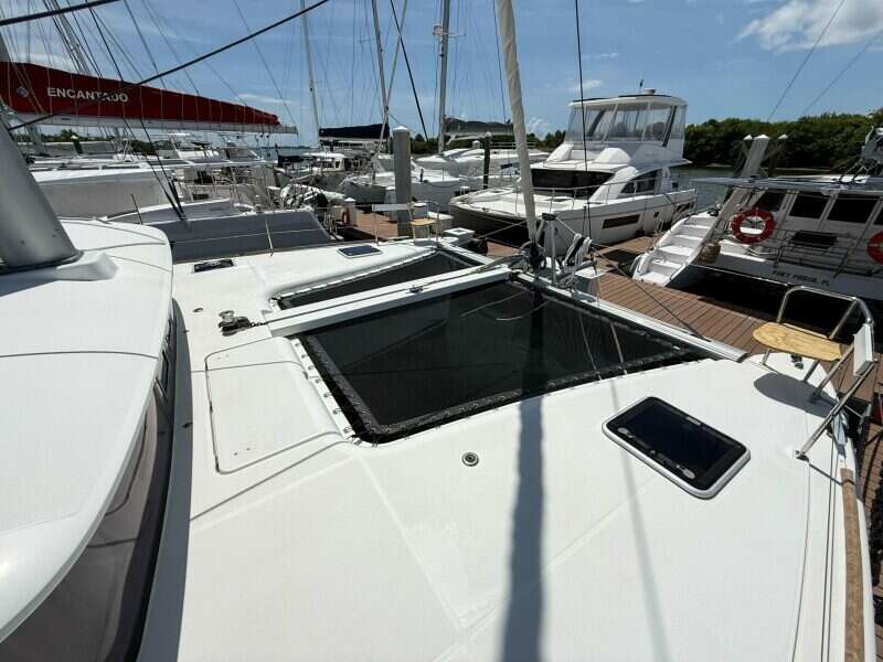 2018-lagoon-400-s2-sail-9891976-20250731155213320-1.jpg