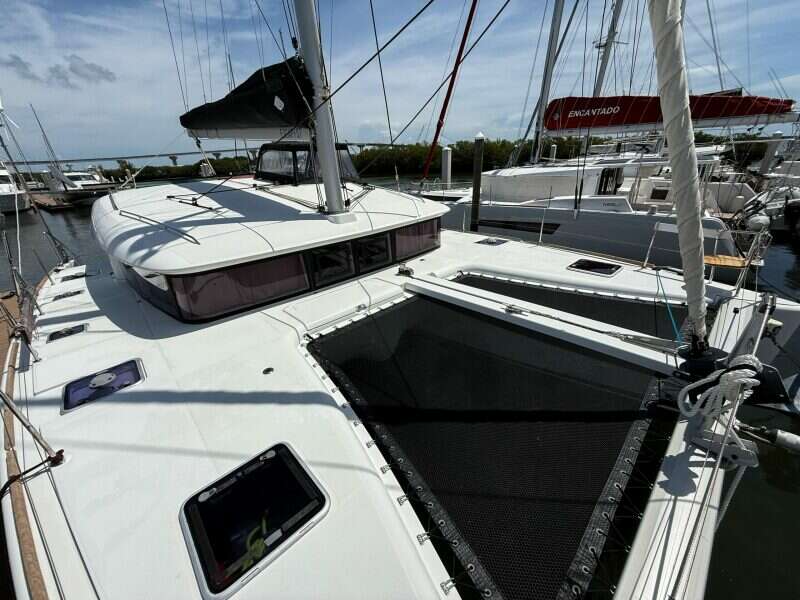 2018-lagoon-400-s2-sail-9891976-20250731155217365-1.jpg