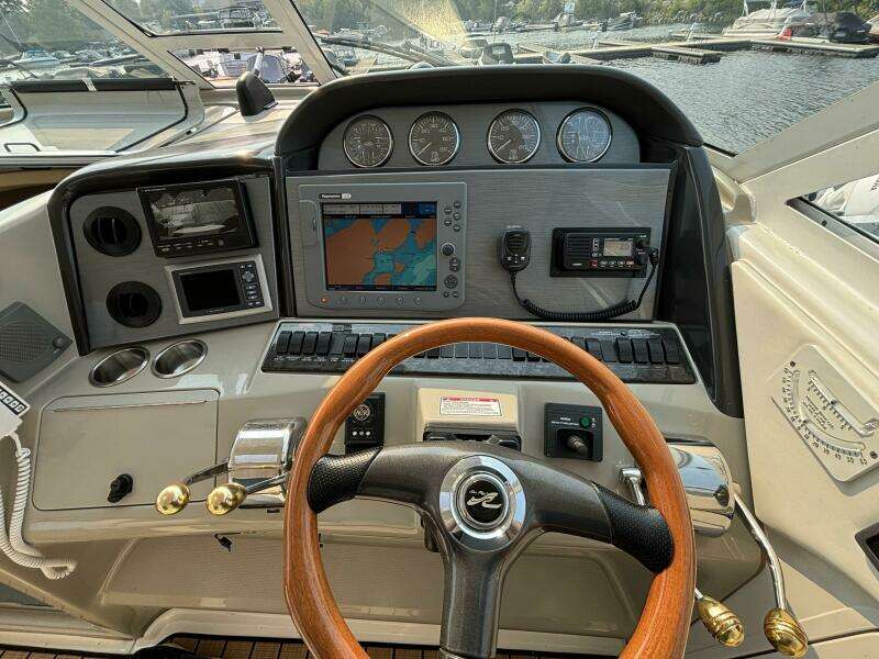 Tre Bella 39ft Sea Ray Yacht For Sale