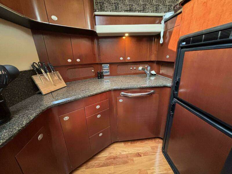 Tre Bella 39ft Sea Ray Yacht For Sale