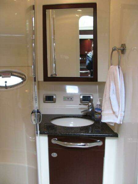 Tre Bella 39ft Sea Ray Yacht For Sale