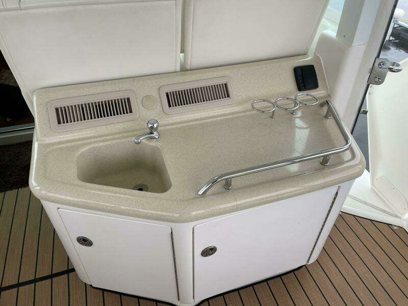 Tre Bella 39ft Sea Ray Yacht For Sale