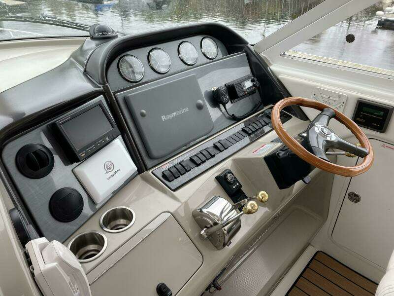 Tre Bella 39ft Sea Ray Yacht For Sale