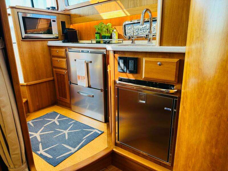 On Holidays   Reserved 42ft Sabre Yacht For Sale