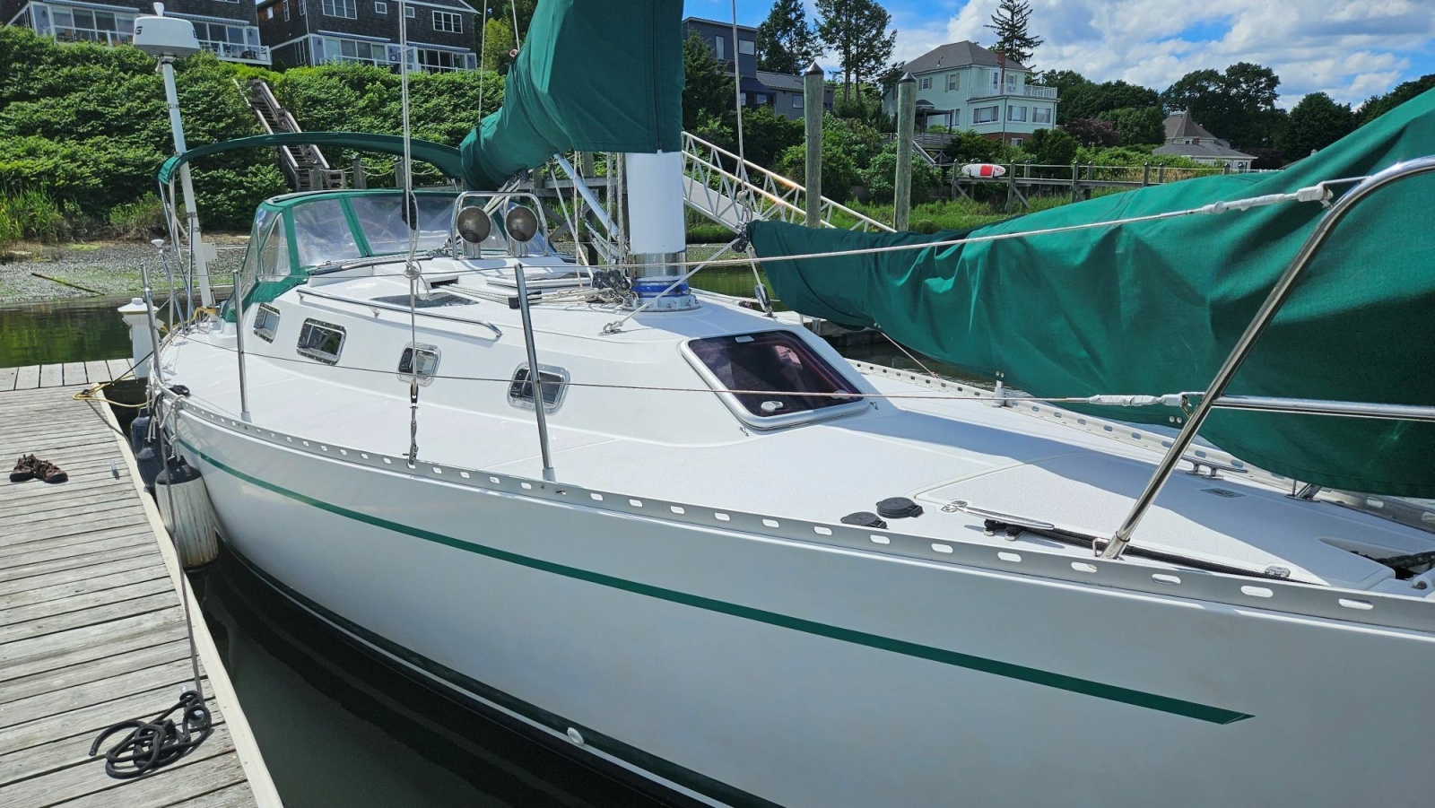 35' 1998 Freedom F35