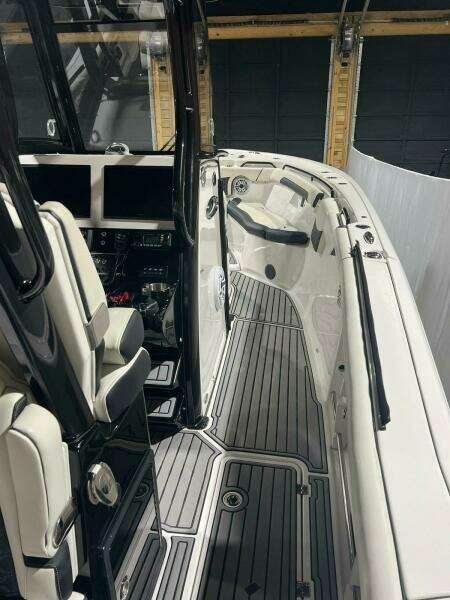 29ft Tidewater Yacht For Sale