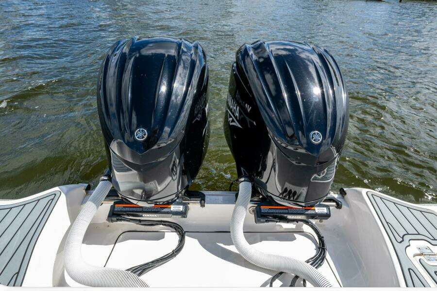 FLOATING STONES 29ft Tidewater Yacht For Sale FLOATING STONES 29ft Tidewater Yacht For Sale