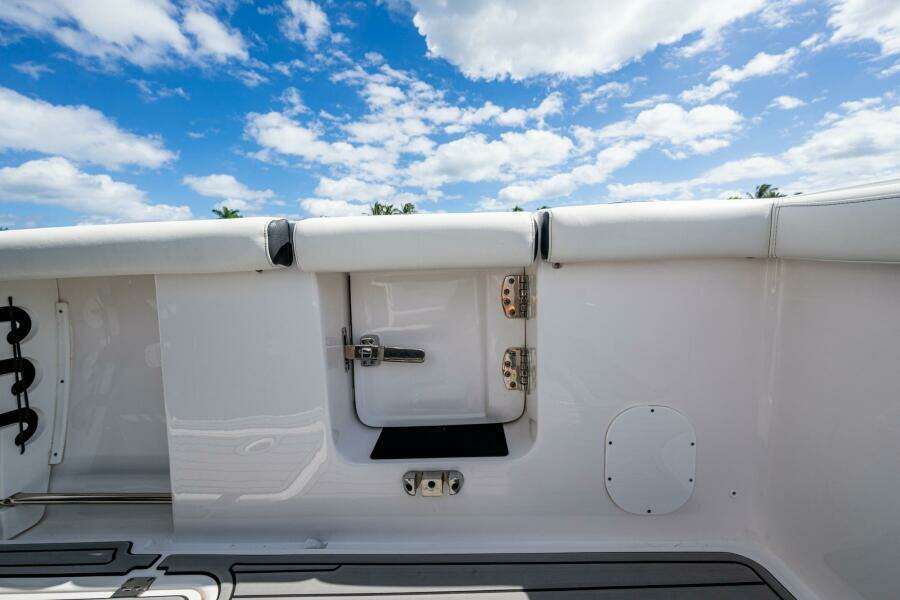 FLOATING STONES 29ft Tidewater Yacht For Sale FLOATING STONES 29ft Tidewater Yacht For Sale