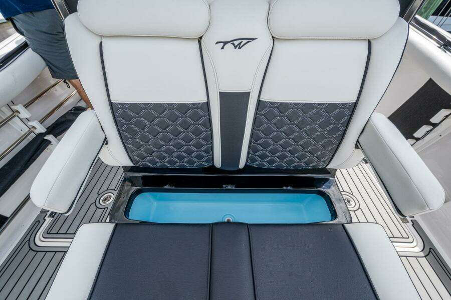 FLOATING STONES 29ft Tidewater Yacht For Sale FLOATING STONES 29ft Tidewater Yacht For Sale