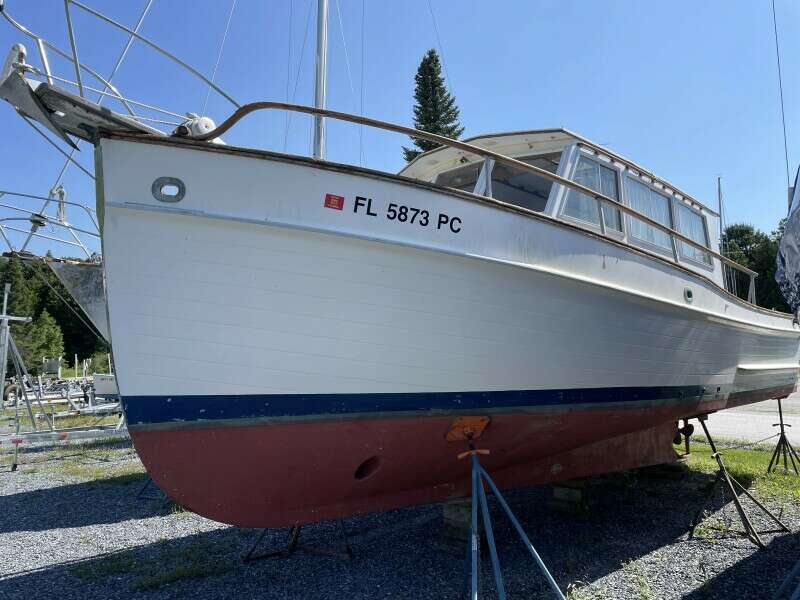 32ft Grand Banks Yacht For Sale