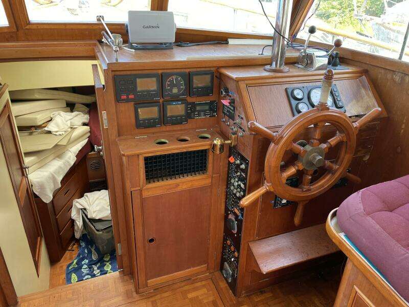 ANTIM 32ft Grand Banks Yacht For Sale
