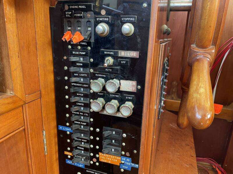 ANTIM 32ft Grand Banks Yacht For Sale