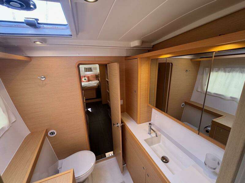 39ft Lagoon Yacht For Sale